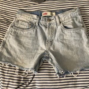 levi’s cut off shorts Juniors size 16reg W28”